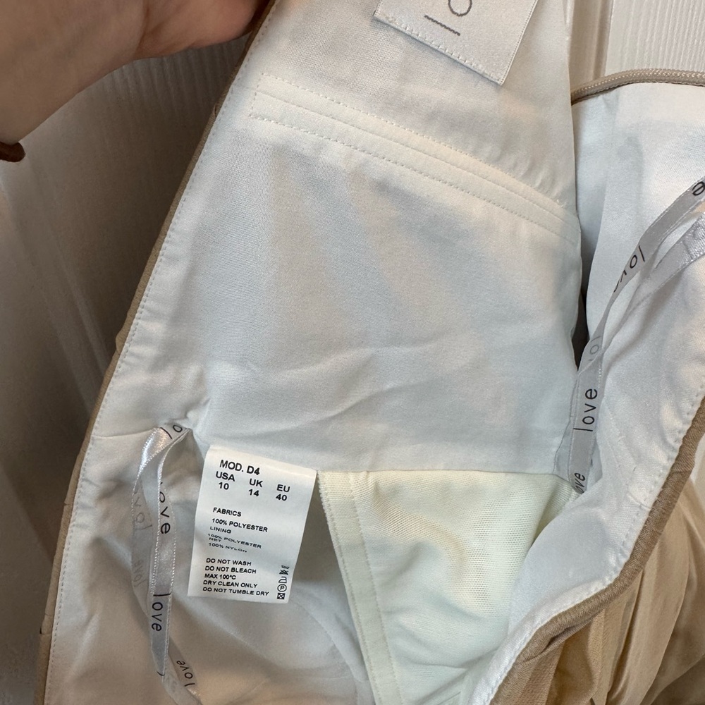 Elegant Strapless Beige Dress with Brooch size 10 - Picture 8 of 9